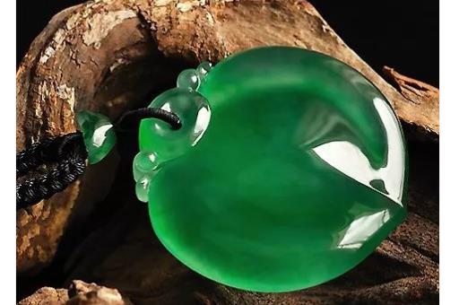 怎么选择翡翠以及翡翠在典当和寄卖的流程(图1) 20220809165915_9429.jpg